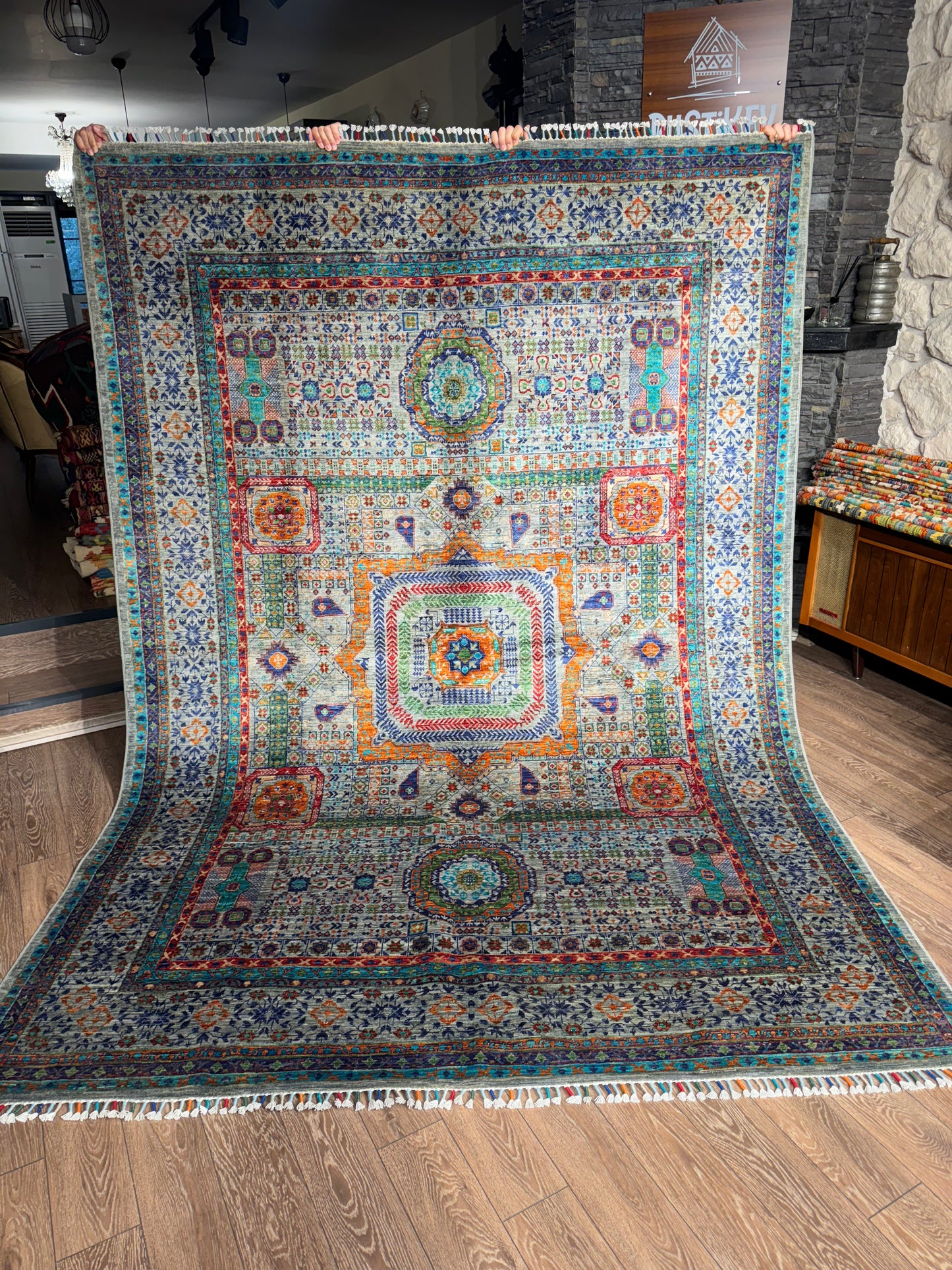 AFGHANISCHER FARDUK TEPPICH (Handgefertigtes Einzelstück)