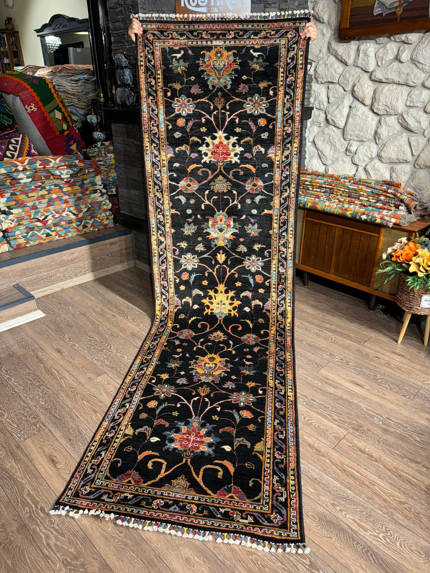 AFGHANISCHER SUZANİ TEPPICHLÄUFER (Handgefertigtes Einzelstück)