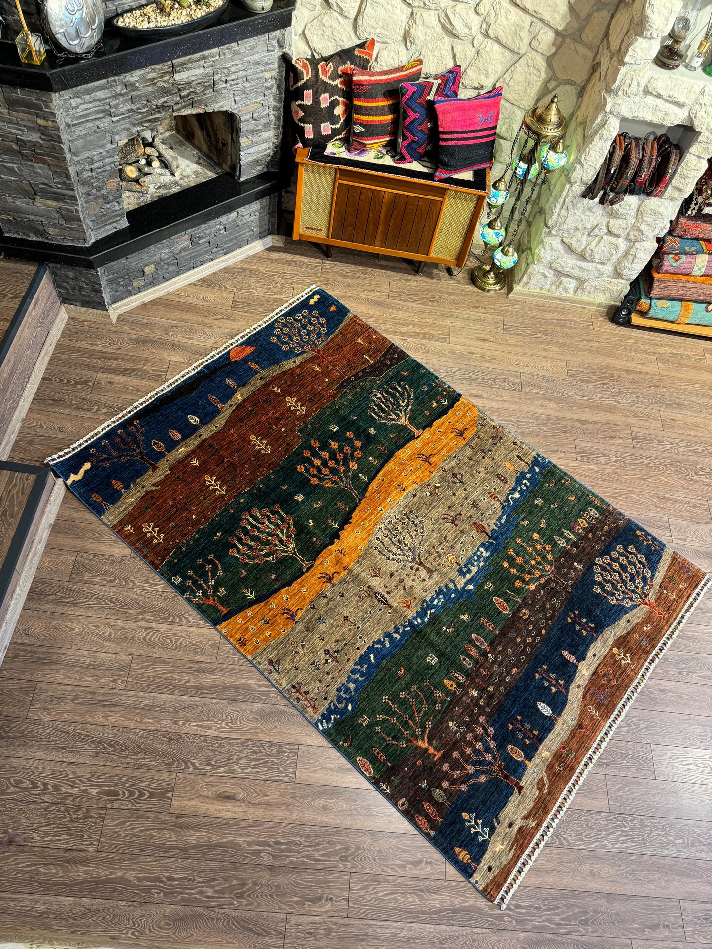 AFGHANISCHER HAYATI TEPPICH (Handgefertigtes Einzelstück)