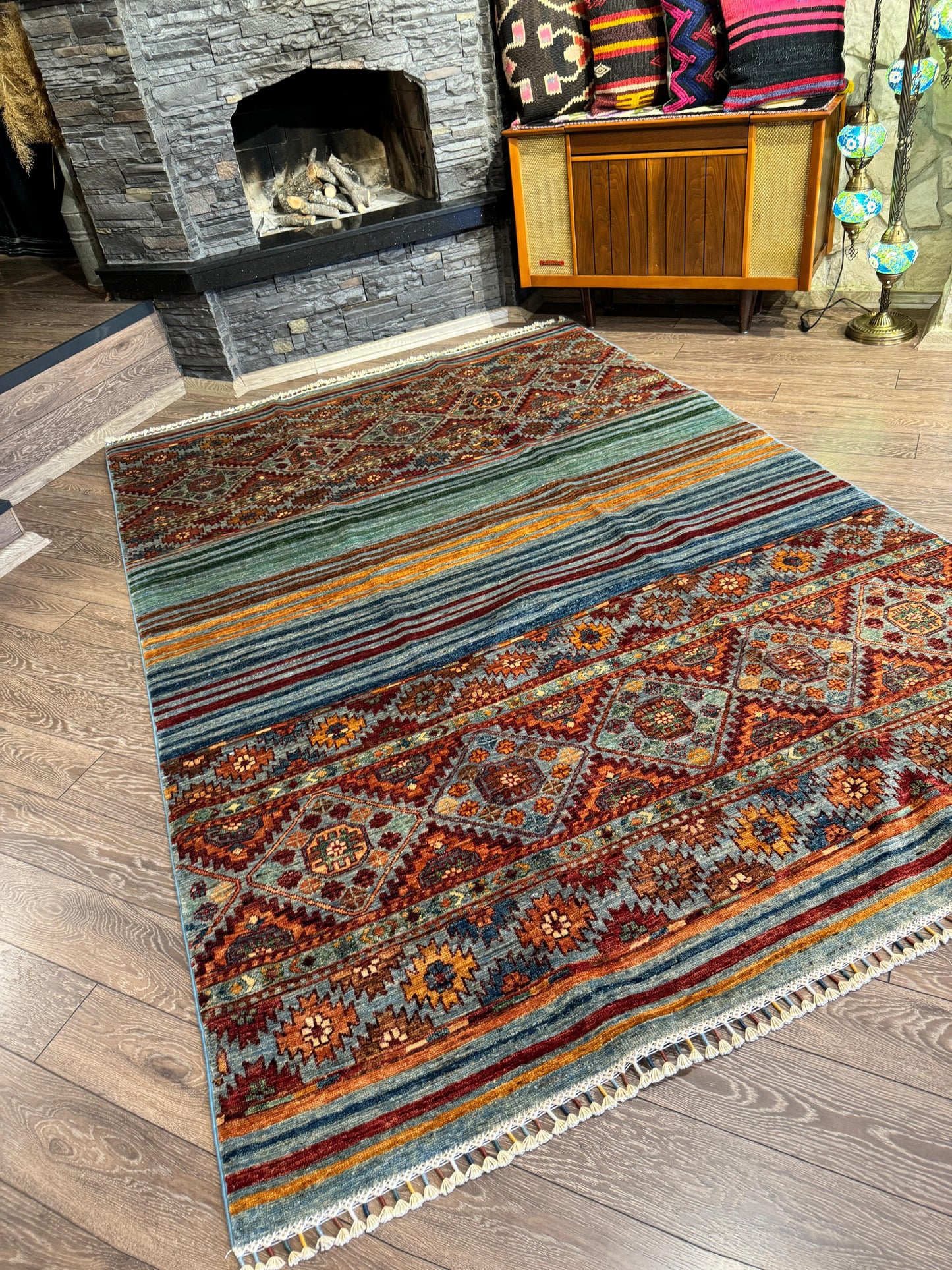 AFGHANISCHER BERKER TEPPICH (Handgefertigtes Einzelstück)