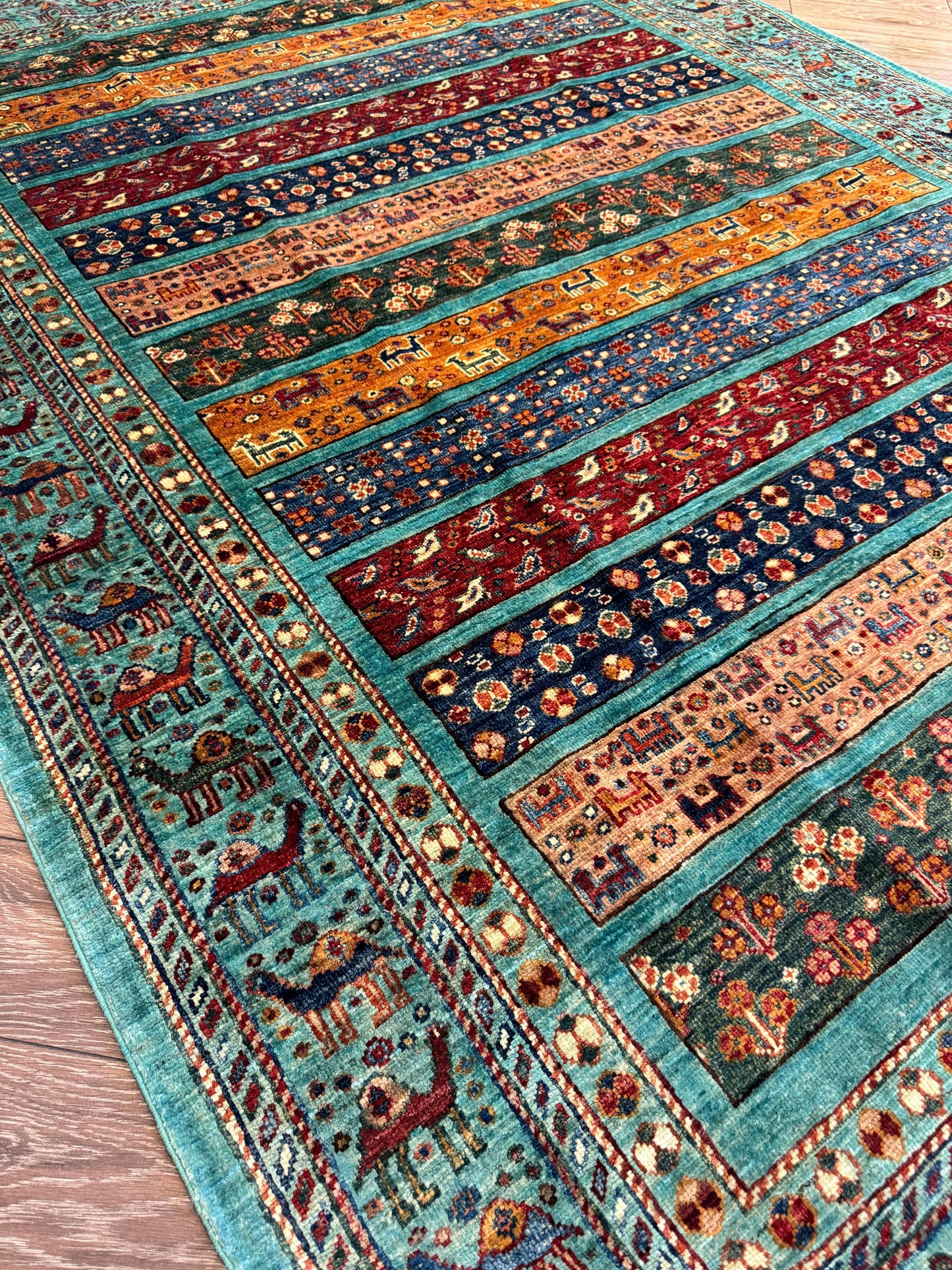 AFGHANSICHER LORREY TEPPICH (Handgefertigtes Einzelstück)