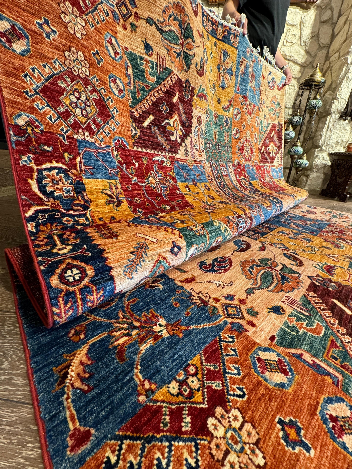 AFGHANISCHER POYROZI TEPPICH (Handgefertigtes Einzelstück)