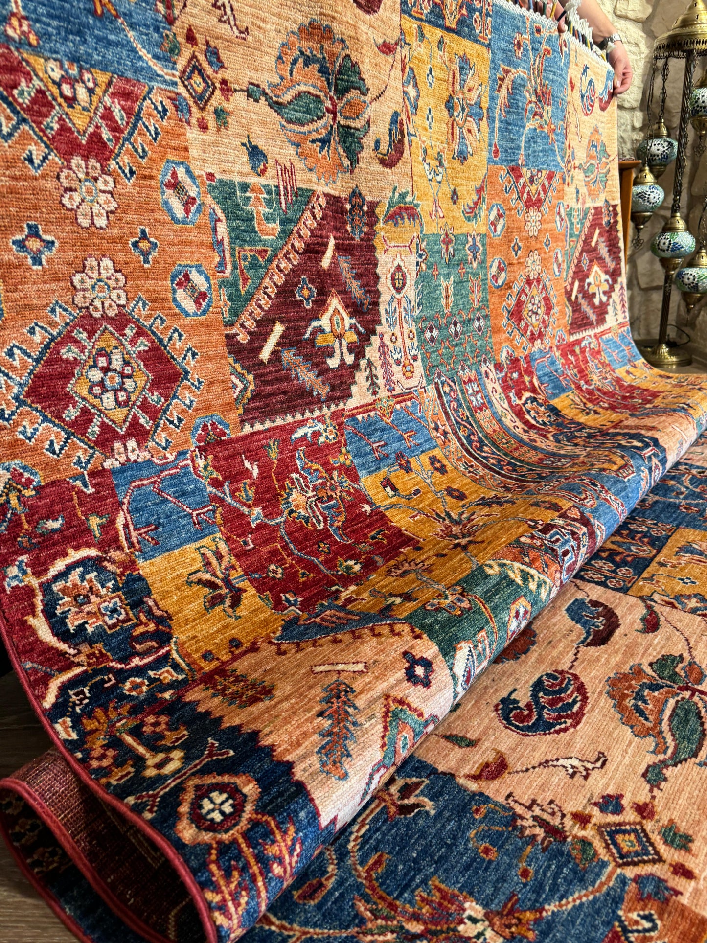 AFGHANISCHER POYROZI TEPPICH (Handgefertigtes Einzelstück)