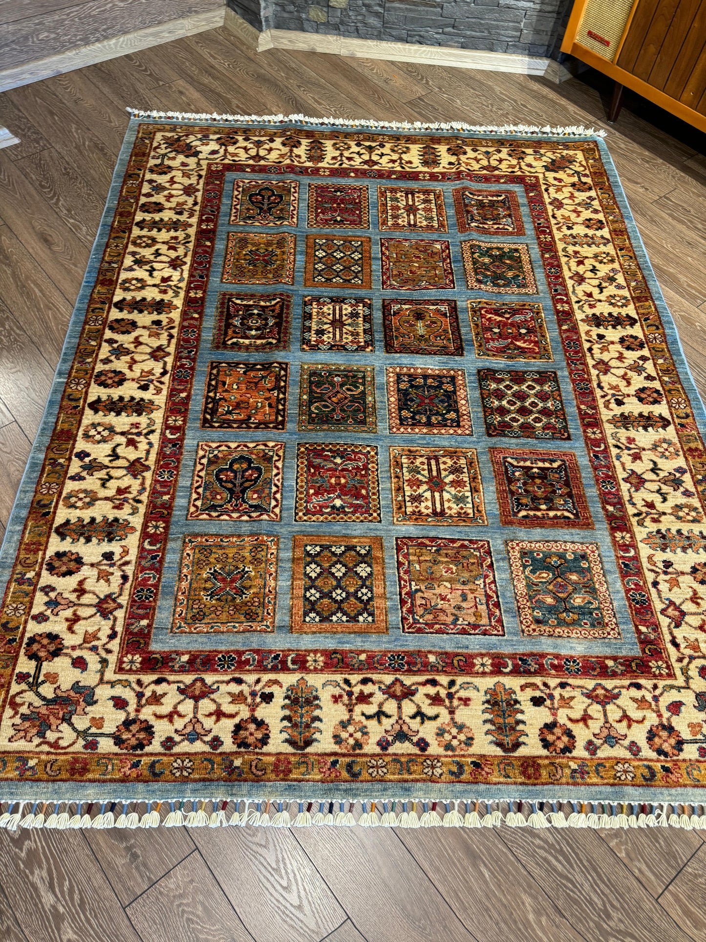 AFGHANISCHER BAHTARII TEPPICH (Handgefertigtes Einzelstück)