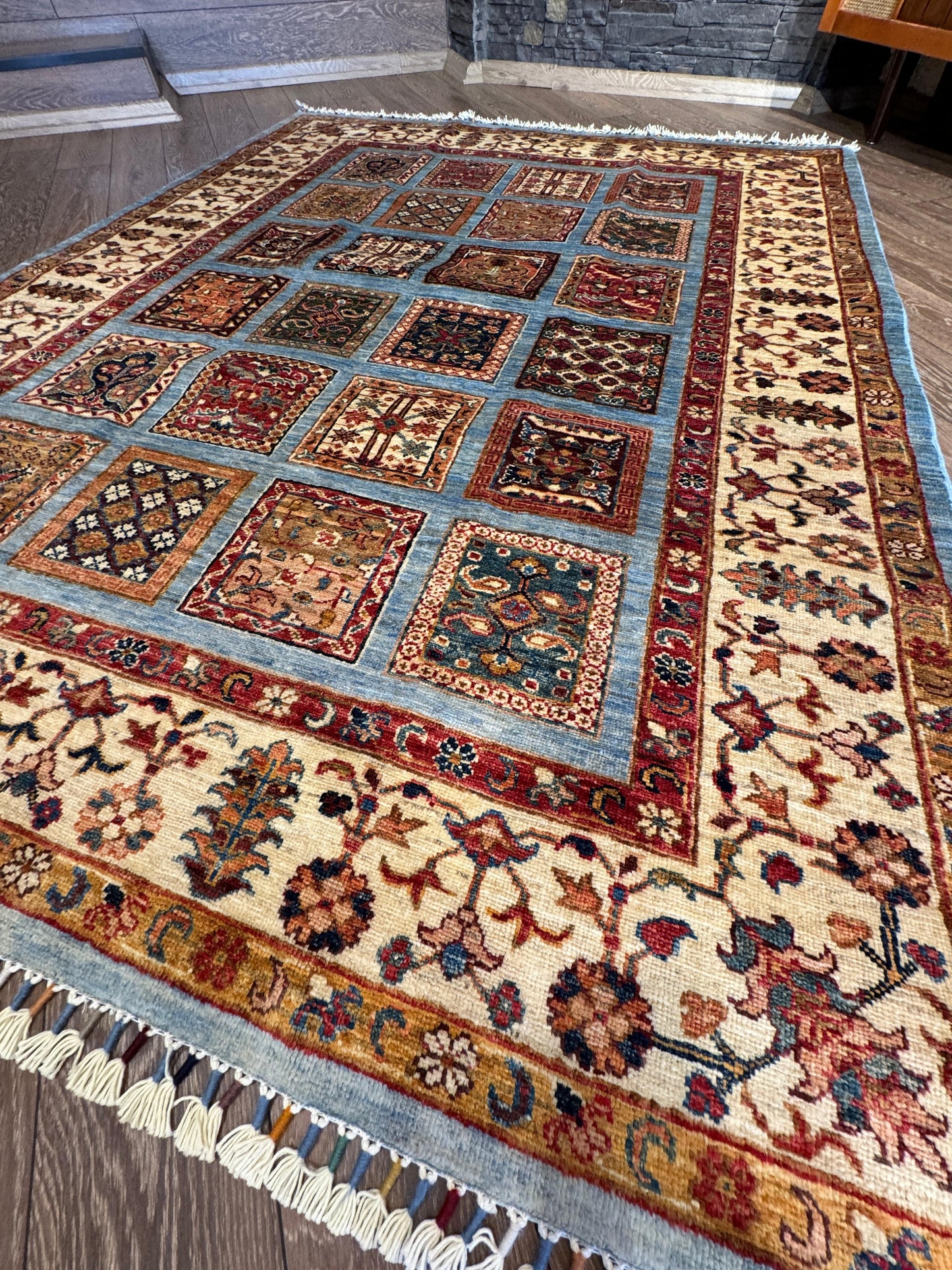 AFGHANISCHER BAHTARII TEPPICH (Handgefertigtes Einzelstück)