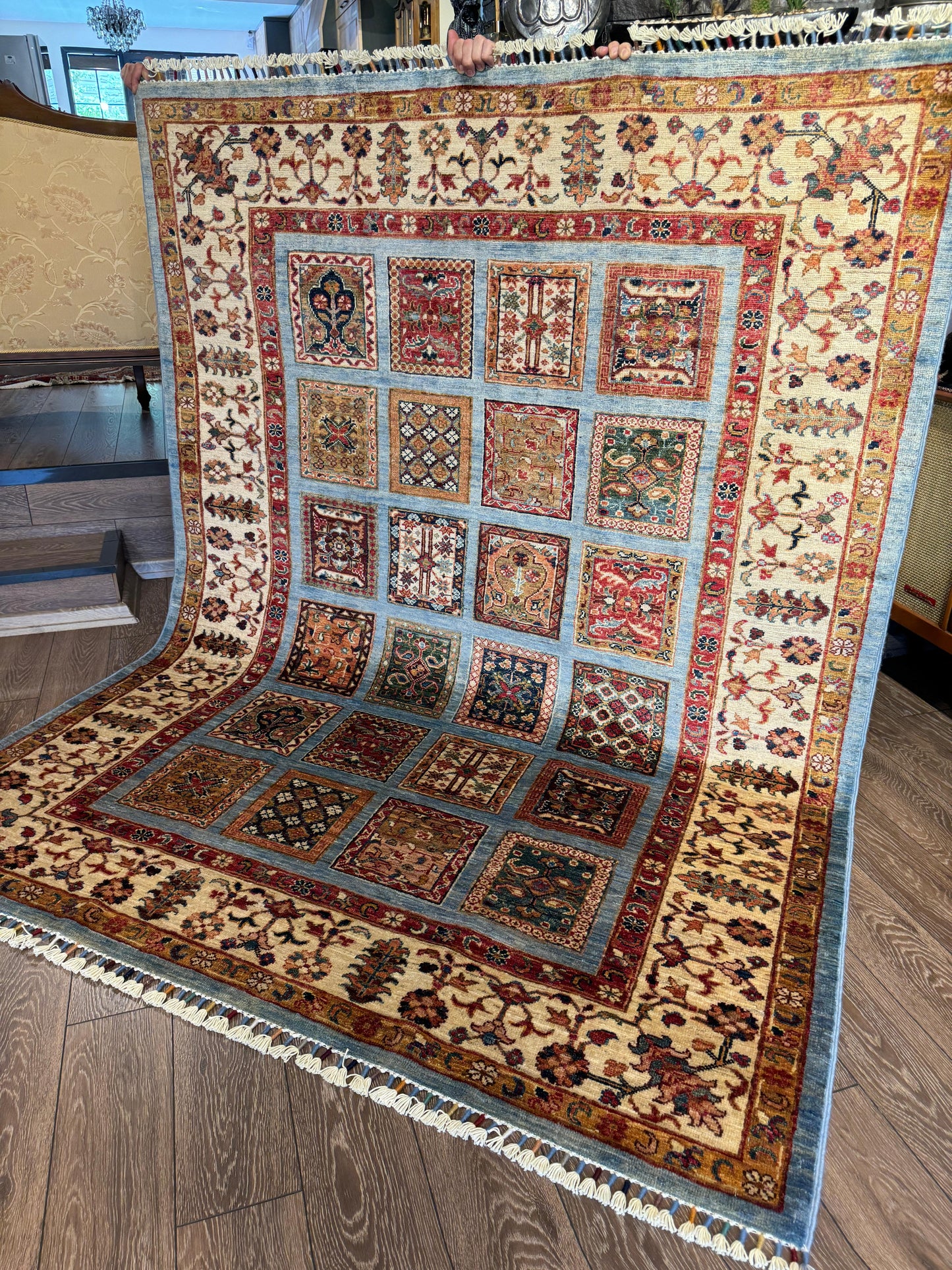 AFGHANISCHER BAHTARII TEPPICH (Handgefertigtes Einzelstück)