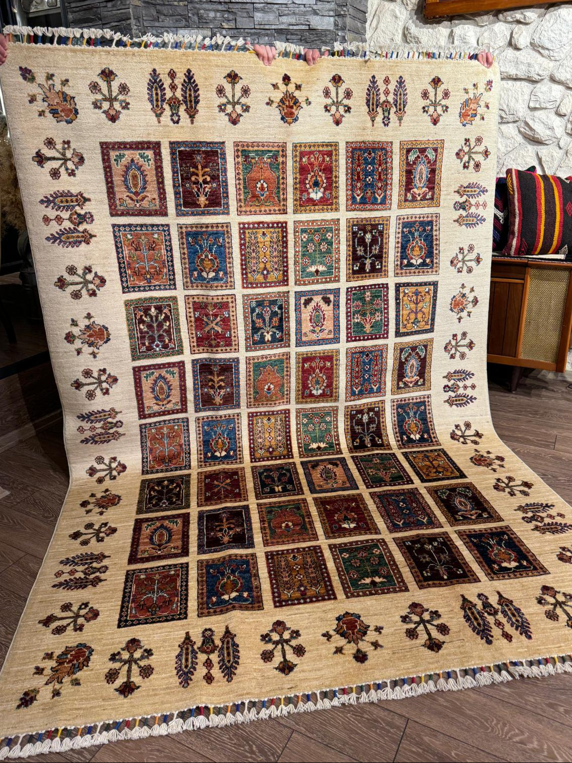 AFGHANISCHER BAHTIYARI TEPPICH (Handgefertigtes Einzelstück)