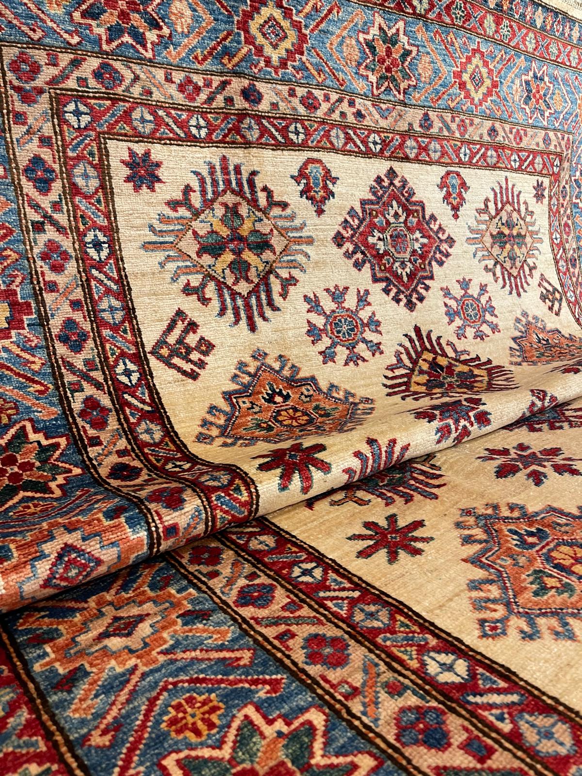 AFGHANISCHER ŞİRVANİ TEPPICH (Handgefertigtes Einzelstück)