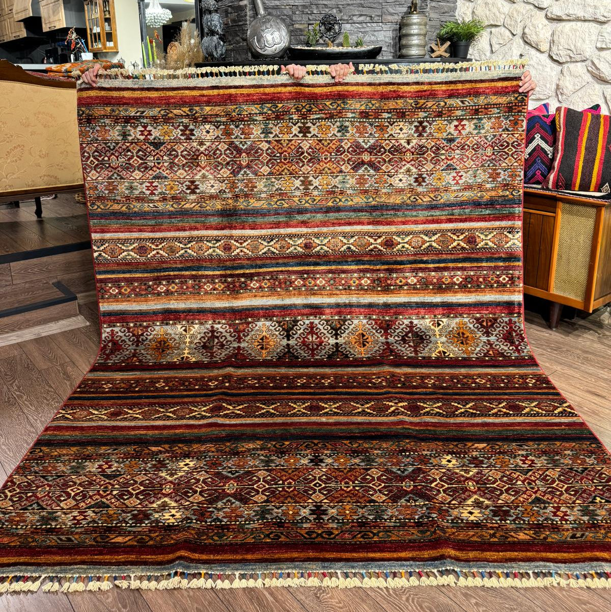 AFGHANISCHER ORJINI TEPPICH (Handgefertigtes Einzelstück)