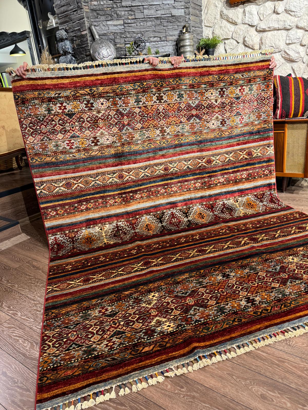 AFGHANISCHER ORJINI TEPPICH (Handgefertigtes Einzelstück)