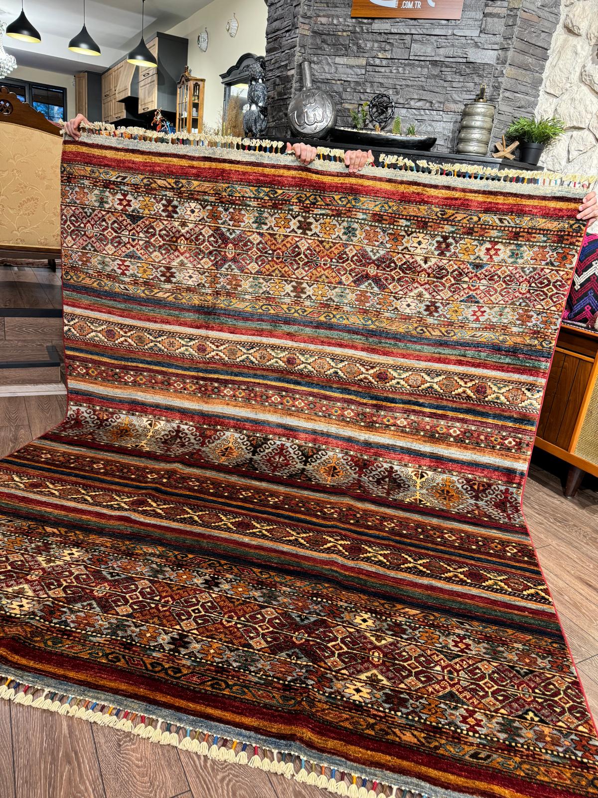 AFGHANISCHER ORJINI TEPPICH (Handgefertigtes Einzelstück)