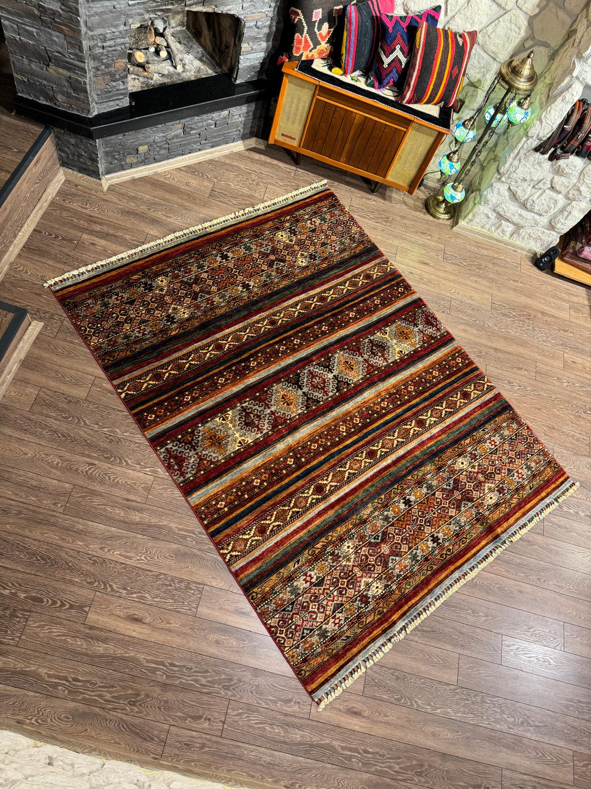 AFGHANISCHER ORJINI TEPPICH (Handgefertigtes Einzelstück)