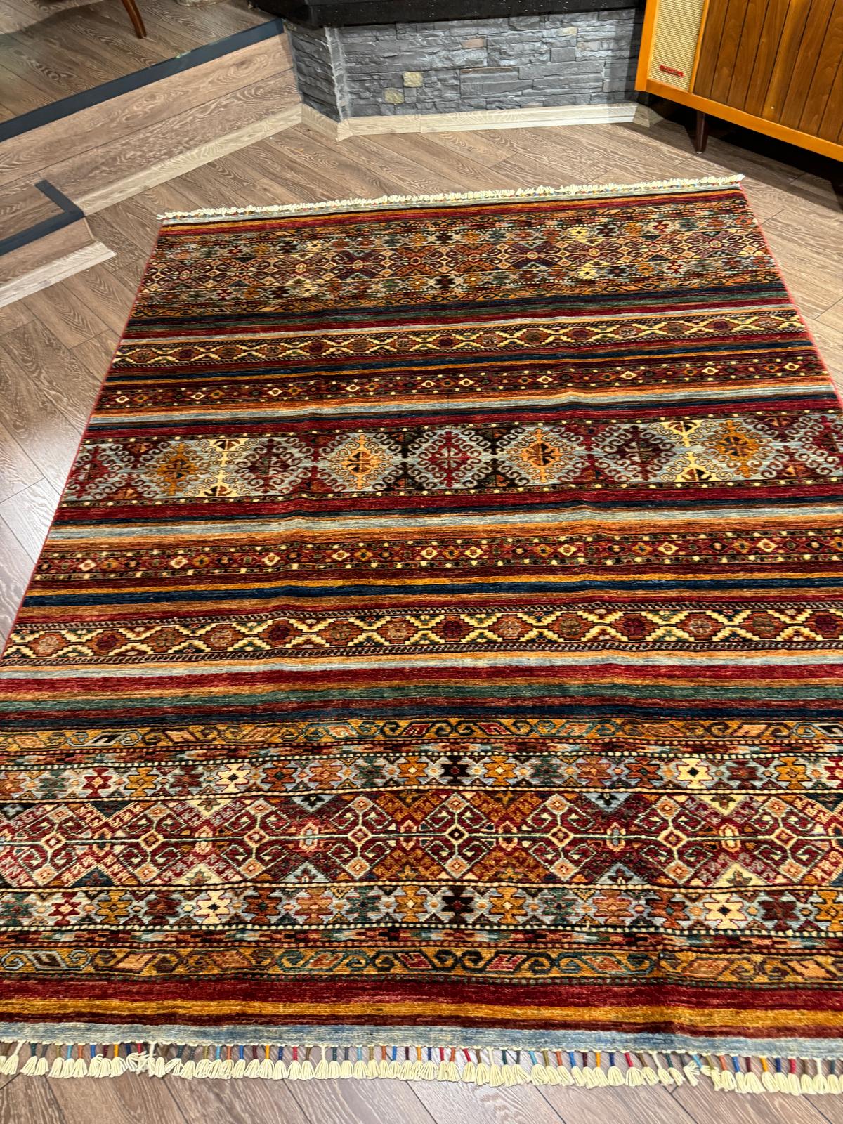 AFGHANISCHER ORJINI TEPPICH (Handgefertigtes Einzelstück)