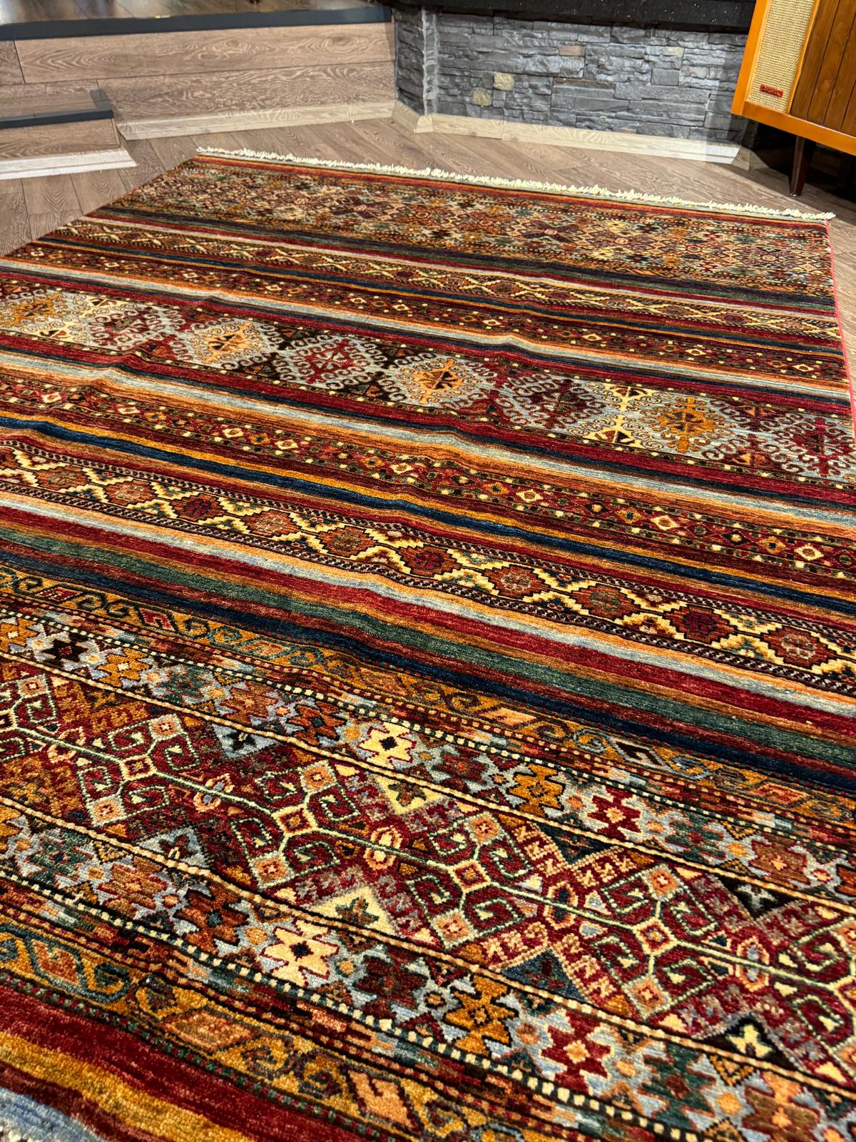 AFGHANISCHER ORJINI TEPPICH (Handgefertigtes Einzelstück)