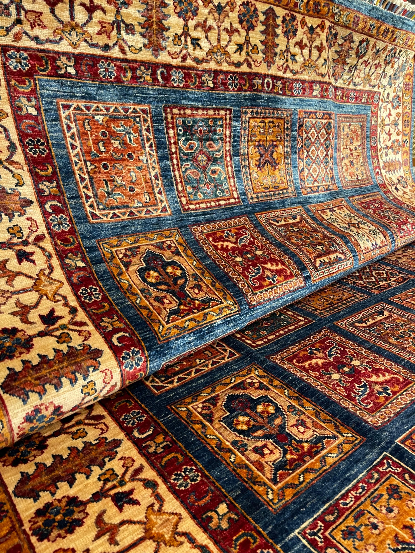 AFGHANISCHER BAHTIYARI TEPPICH (Handgefertigtes Einzelstück)