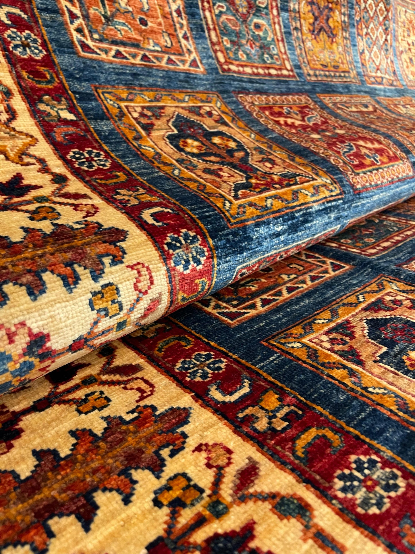 AFGHANISCHER BAHTIYARI TEPPICH (Handgefertigtes Einzelstück)