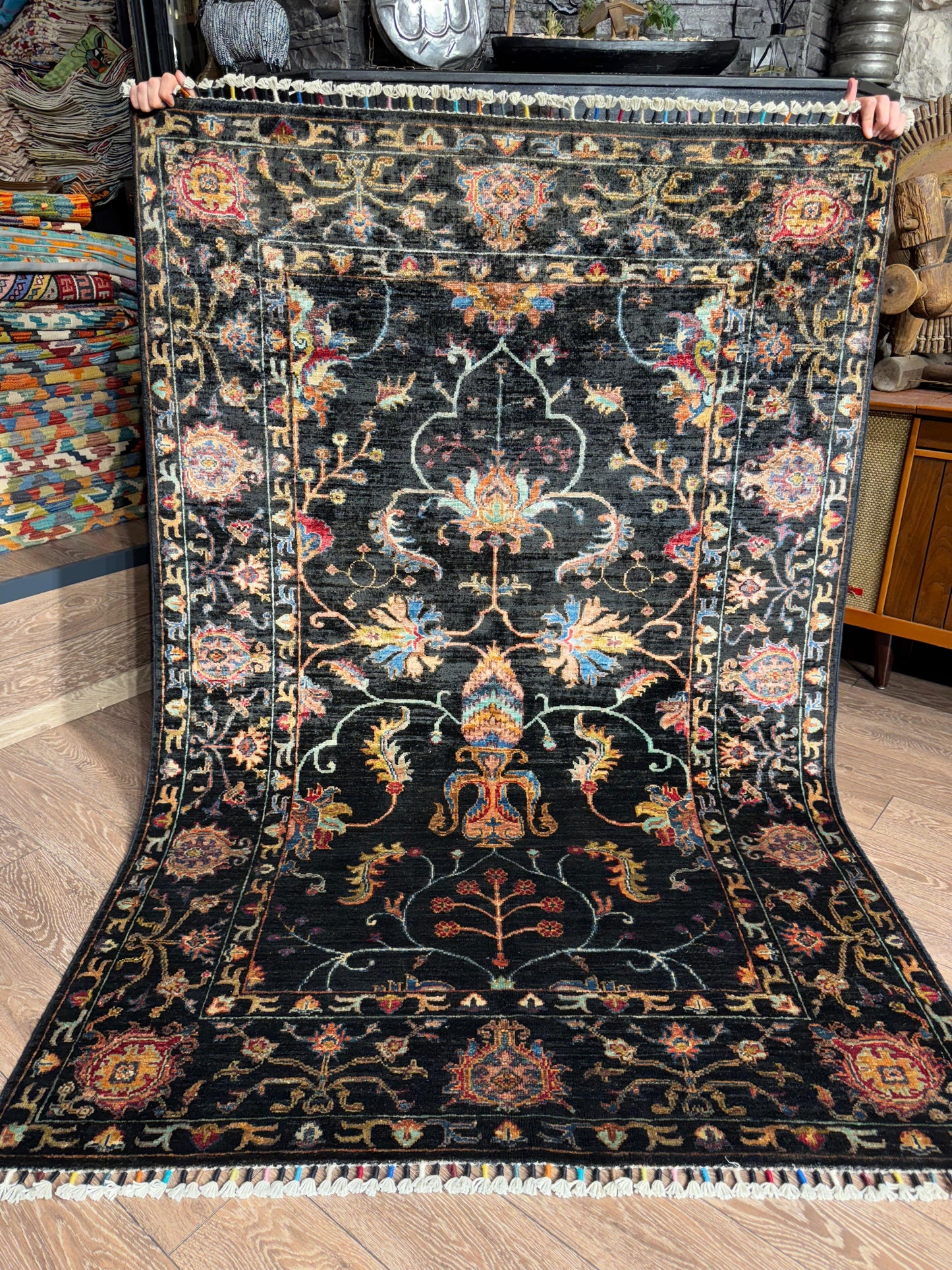 AFGHANISCHER SUZANİ Teppich (Handgefertigtes Einzelstück)