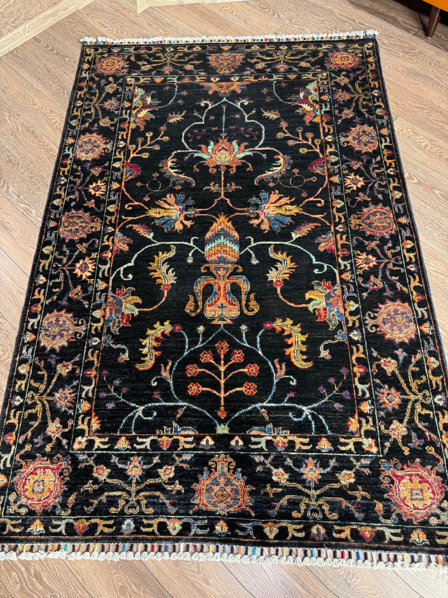 AFGHANISCHER SUZANİ Teppich (Handgefertigtes Einzelstück)