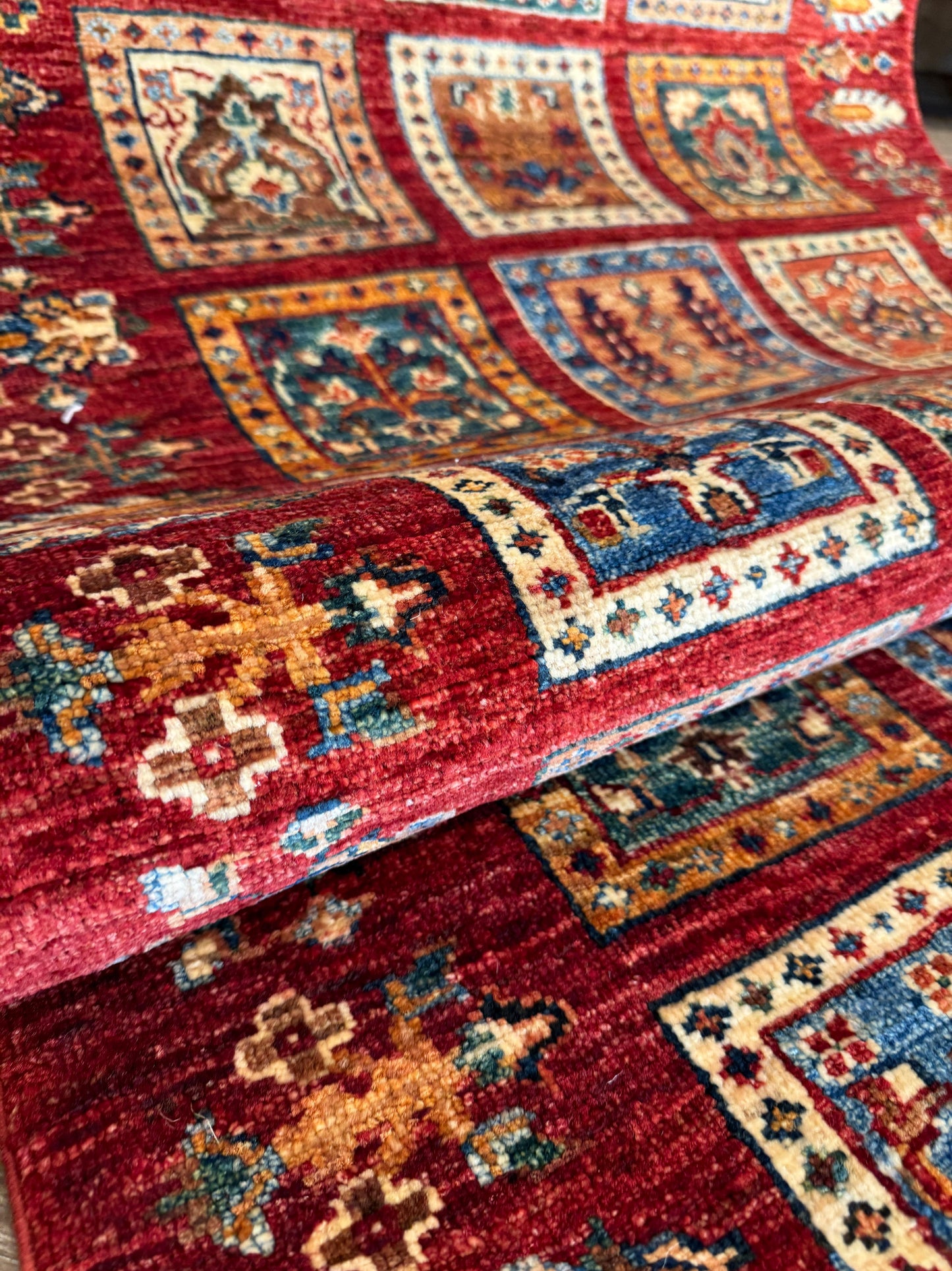 AFGHANISCHER BAHTİYARİ KIRMISI TEPPICHLÄUFER