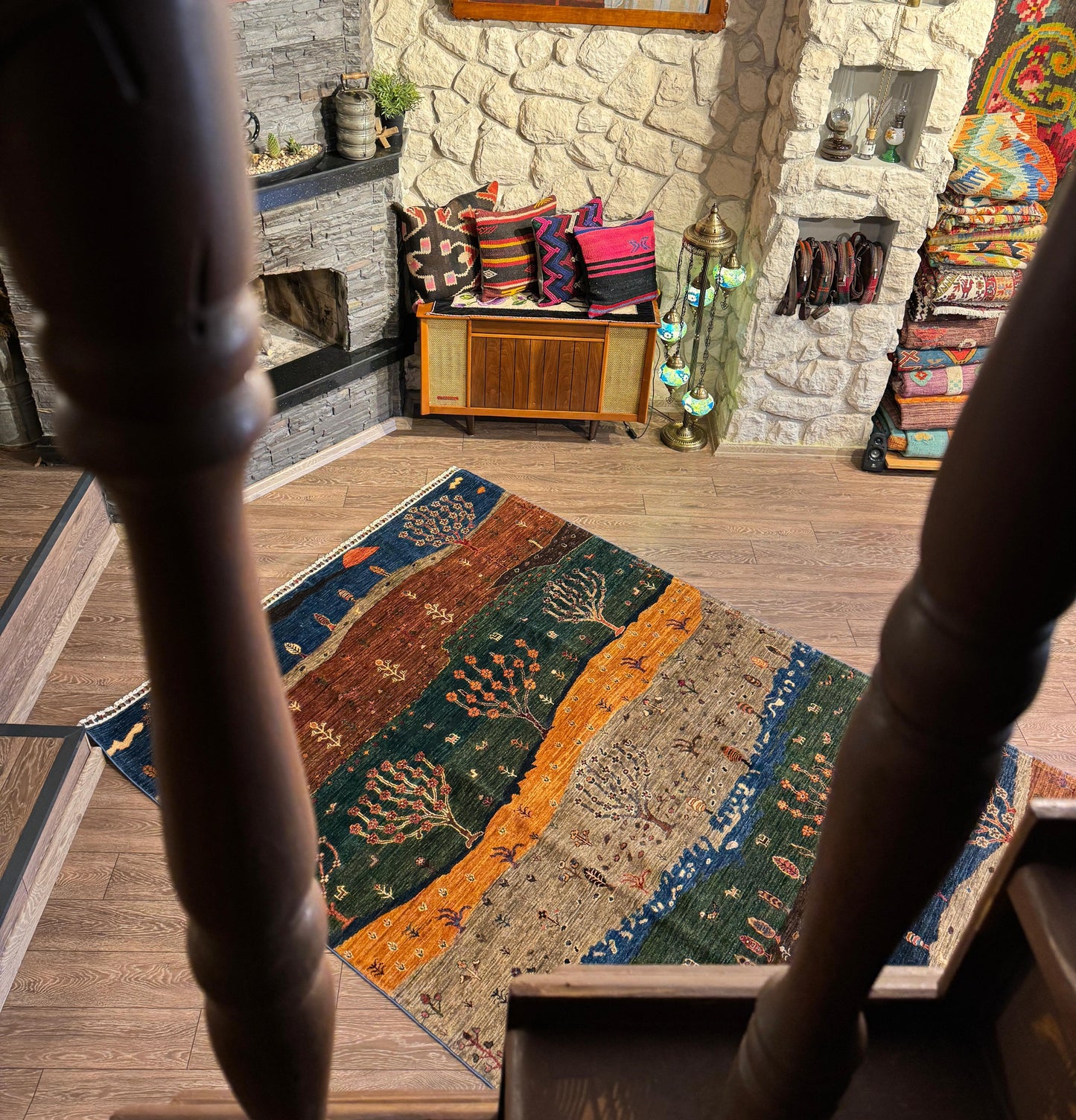 AFGHANISCHER HAYATI TEPPICH (Handgefertigtes Einzelstück)