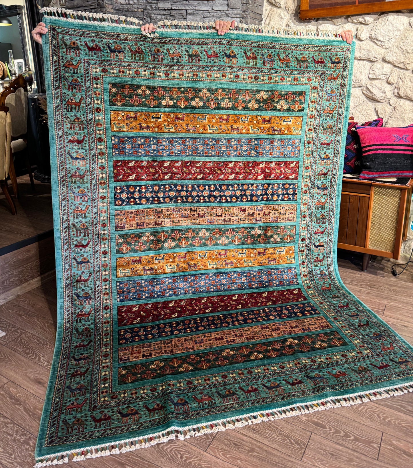 AFGHANSICHER LORREY TEPPICH (Handgefertigtes Einzelstück)